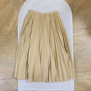 Club monaco pleated midi skirt